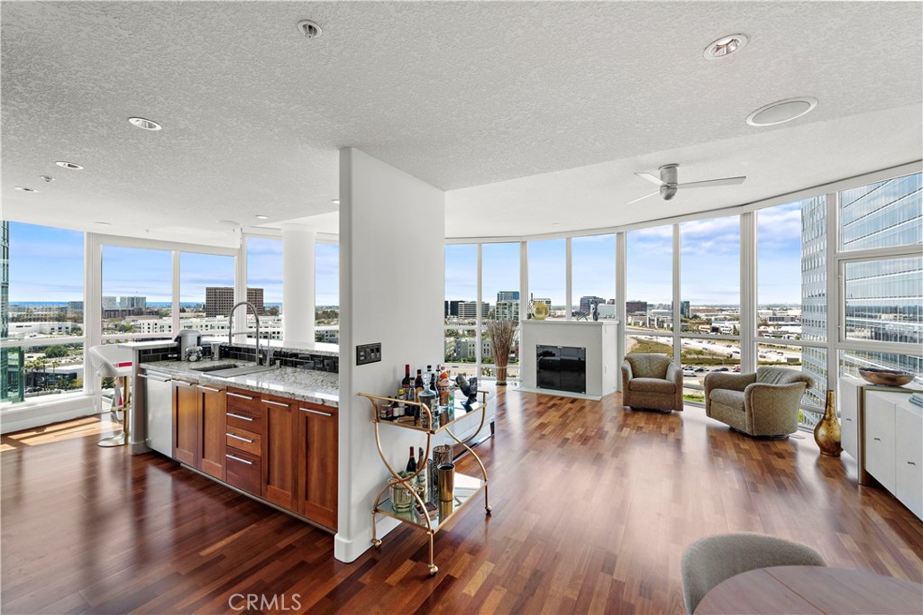 3141 Michelson Drive 1607