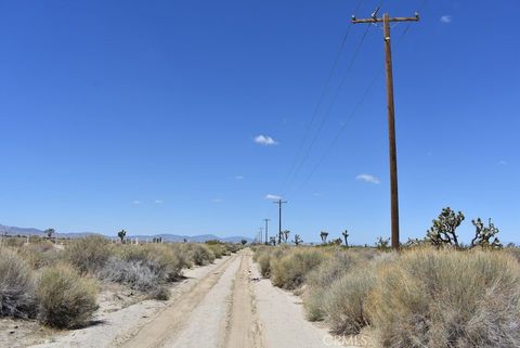 Photo of 14500 Ave R, Littlerock, CA 93543 (MLS # SR25269561)