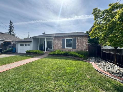 Photo of 420 Park Avenue, San Carlos, CA 94070 (MLS # ML82047541)
