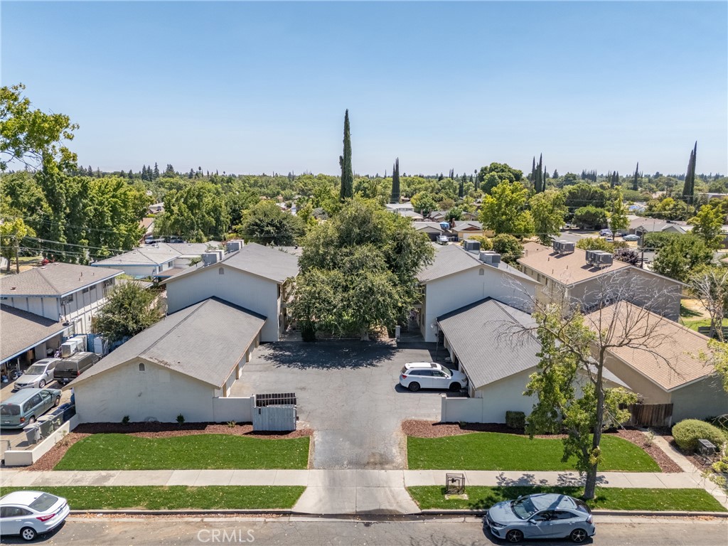 TWO 4-UNIT APARTMENT COMPLEXES WITH GARAGES SOLD TOGETHER
Outstanding investment opportunity in Merced. This package includes two separate 4 unit buildings on individual APNs, for a total of 8 units. Each unit is a 2 bedroom, 1 bath floor plan with approximately 700 square feet of living space and private garages, a rare and desirable feature for tenants.
Six of the eight units have been tastefully remodeled, featuring laminate flooring, fresh interior paint, granite countertops, updated fixtures, and either standing showers or tub and shower combinations, offering modern comfort and appeal.
The properties are well maintained with strong rental history, stable occupancy, and low maintenance construction. Located near shopping, schools, dining, and public transit, just minutes from UC Merced and downtown. This is a great opportunity with strong cash flow and long term appreciation potential in a growing market with high tenant demand.
Do not miss this chance to own a solid multifamily investment in a prime Merced location.