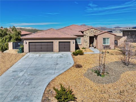 Photo of 19520 Arcata Road, Apple Valley, CA 92307 (MLS # HD26042438)