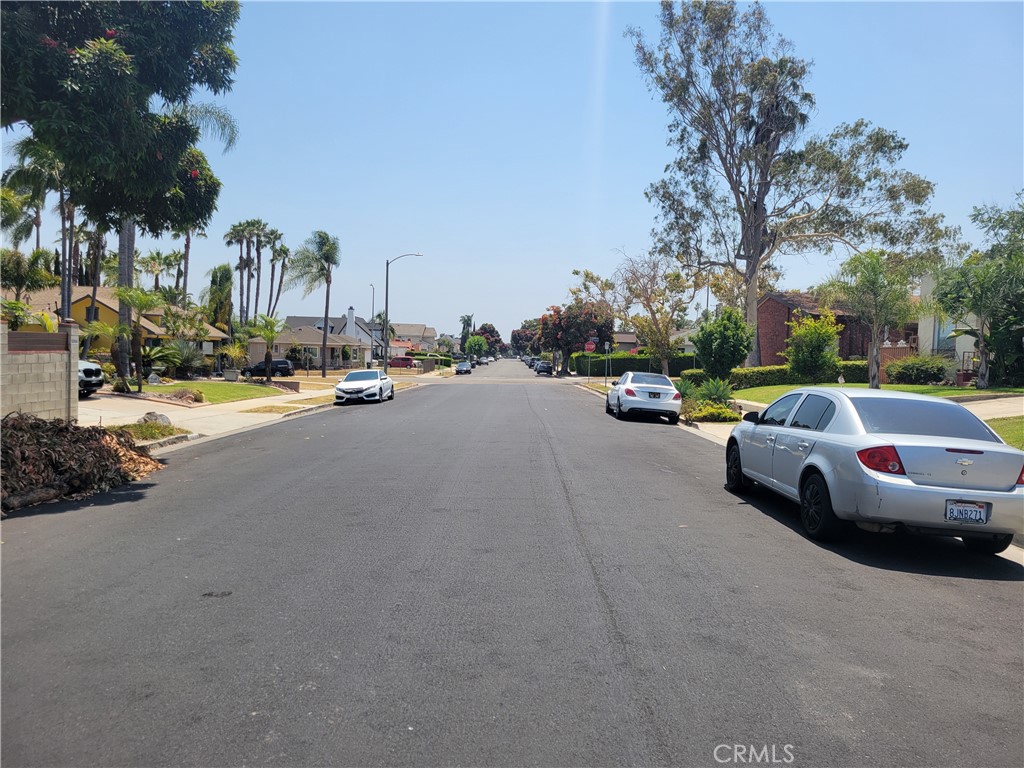 5339 Hillcrest Drive