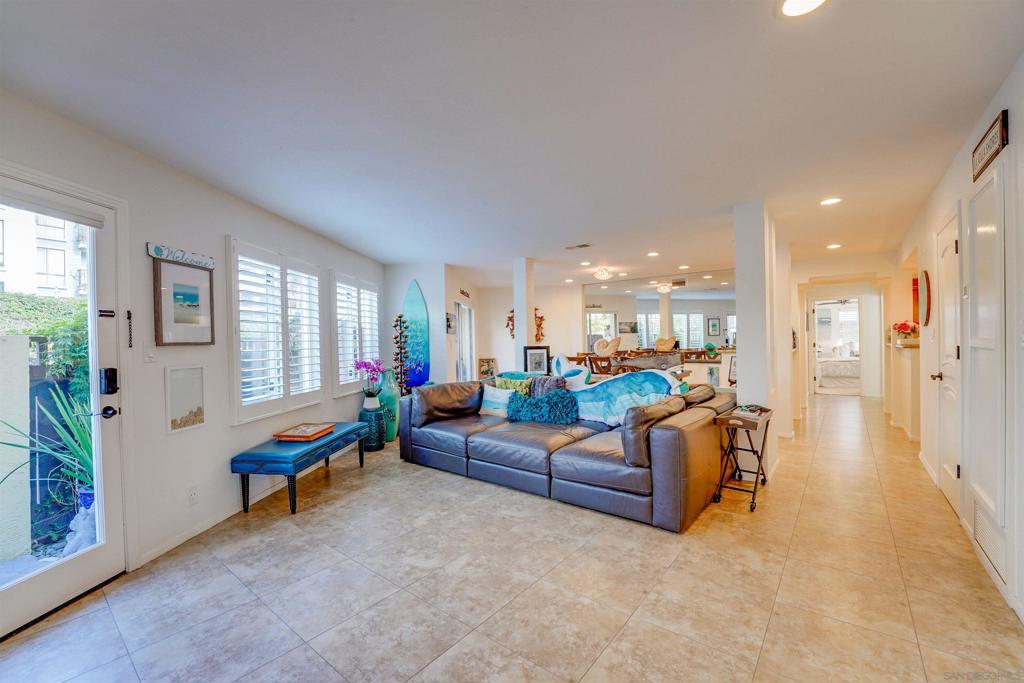 8121 CAMINO DEL SOL 101