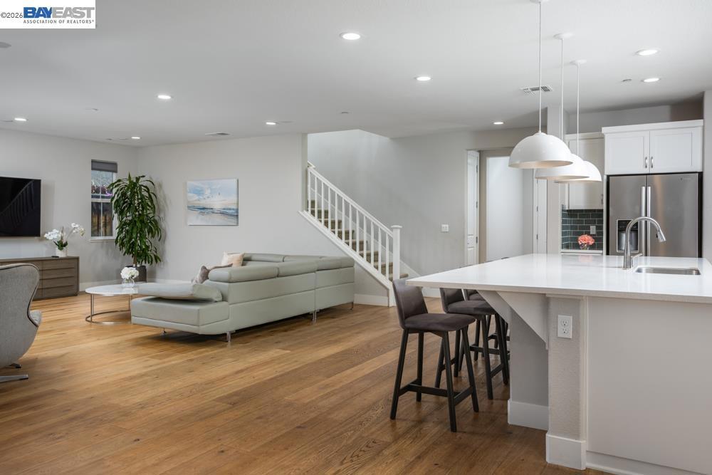 436 436 Wayland Loop