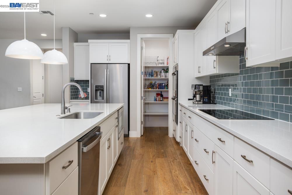 436 436 Wayland Loop