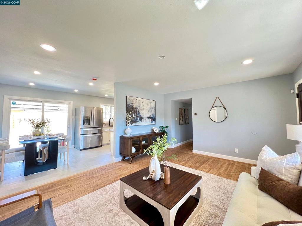 1192 Aspen Dr