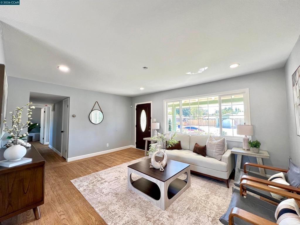 1192 Aspen Dr