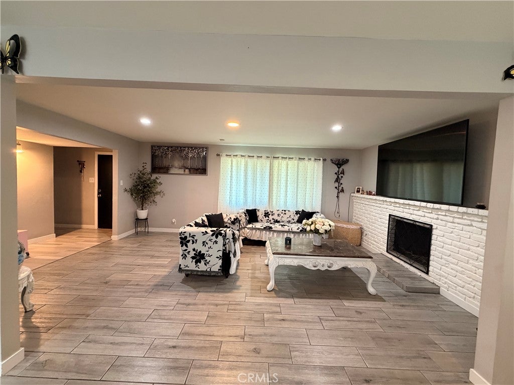 3205 Durrwood