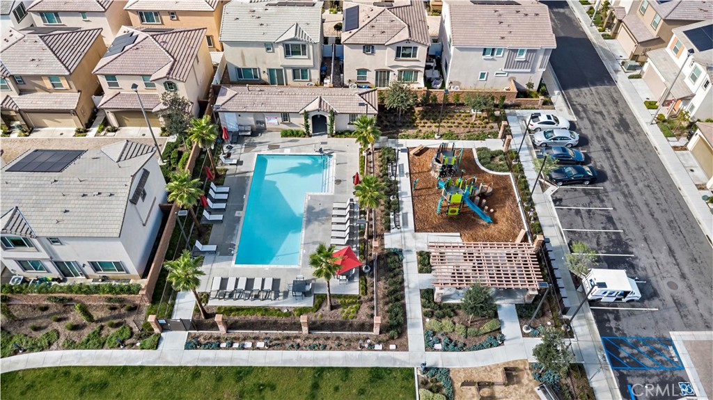 619 E Joseph Privado