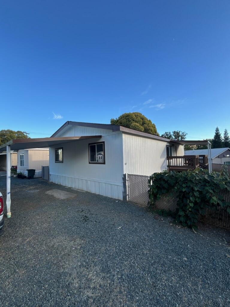 8825 Old Sacramento Road 7