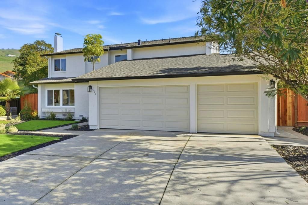 Photo of 3668 Summit Ridge Court, San Jose, CA 95148 (MLS # ML82031098)