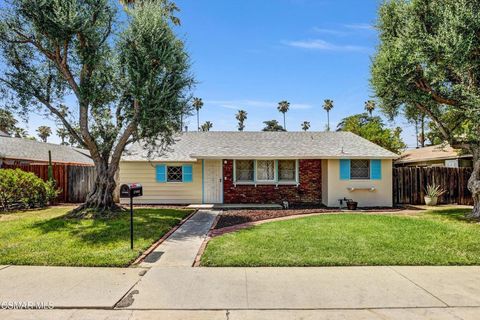 17400 Cantlay Street Lake Balboa CA 91406
