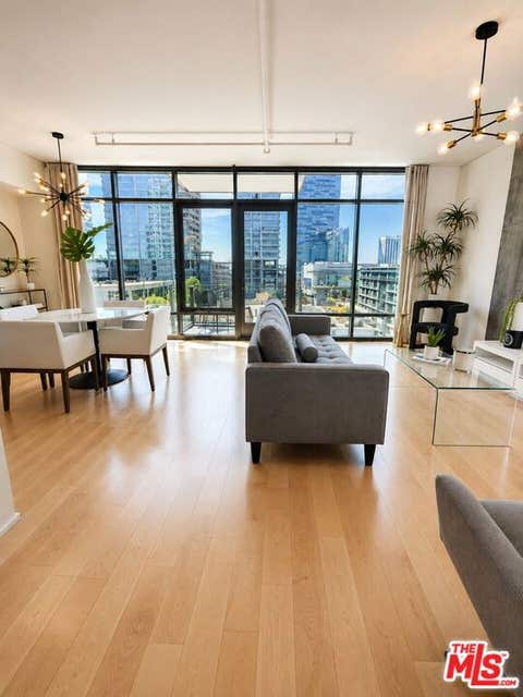 Photo of 1100 S Hope Street #814, Los Angeles, CA 90015 (MLS # 26871297)