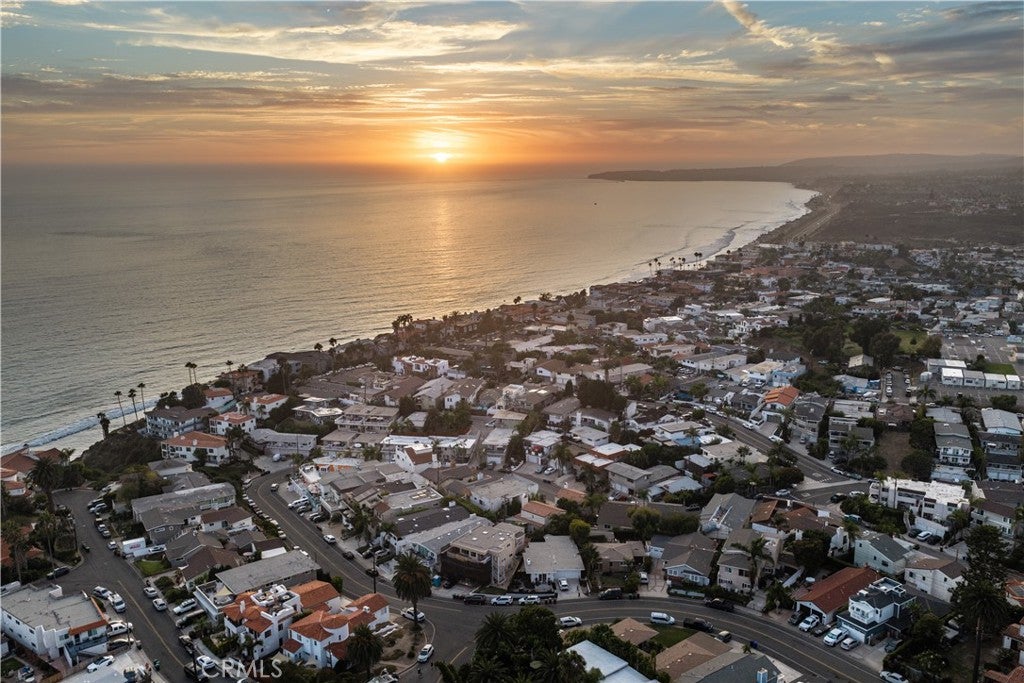 244 W Mariposa A