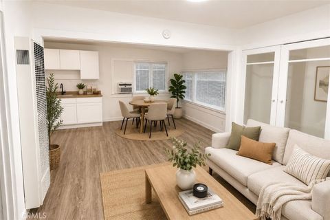 Photo of 1007 E Maple St ST #5, Pasadena, CA 91106 (MLS # BB26106810)