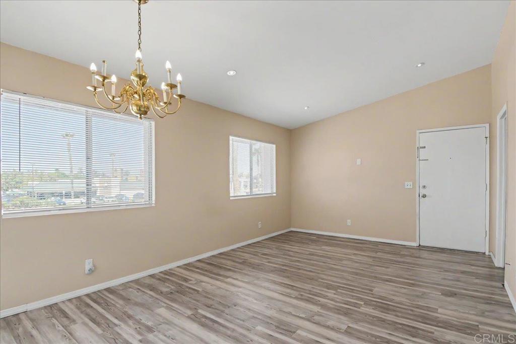 883 W San Ysidro Boulevard 10