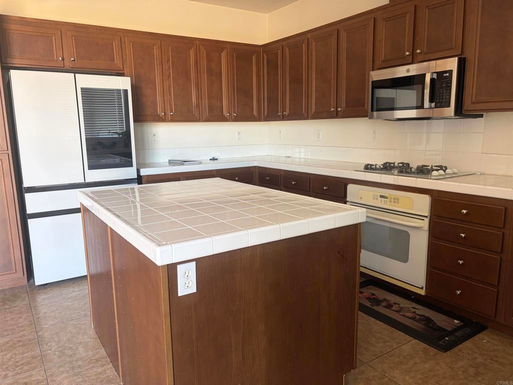 5044 Crescent Bay Drive, San Diego CA 92154