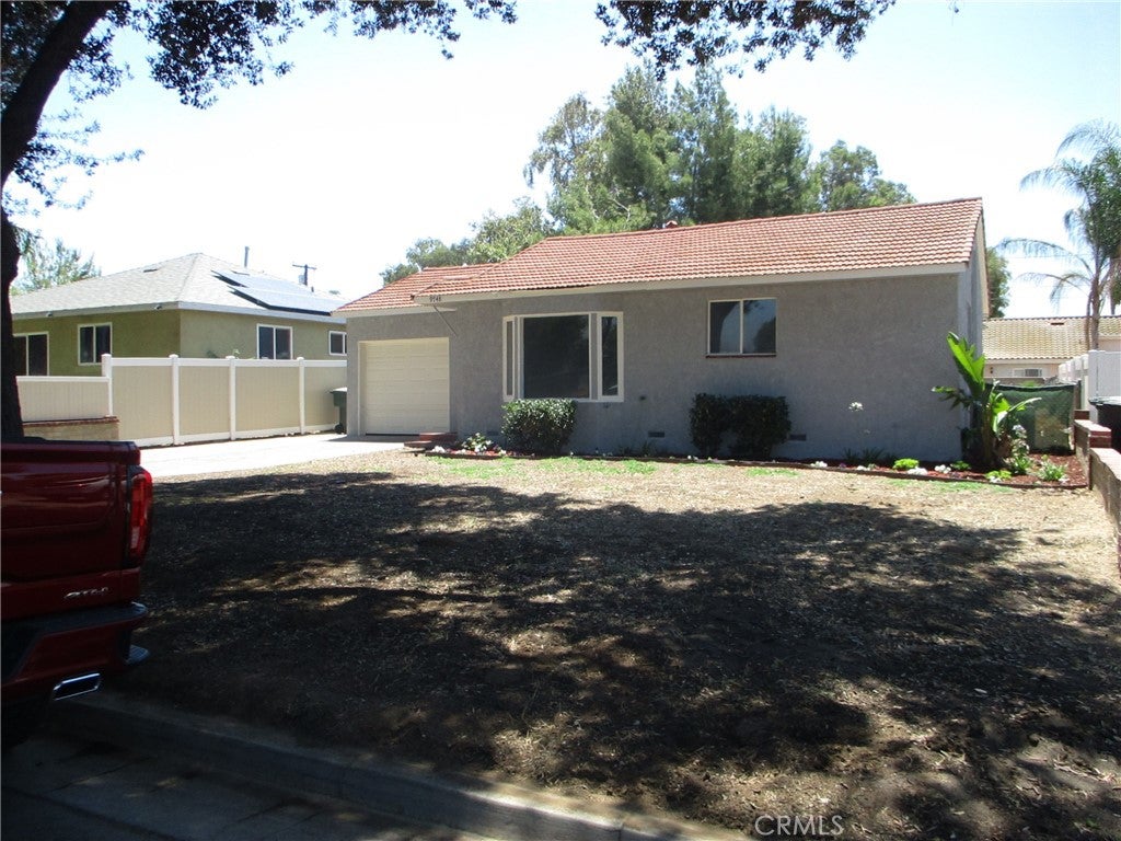 9748 Belmont