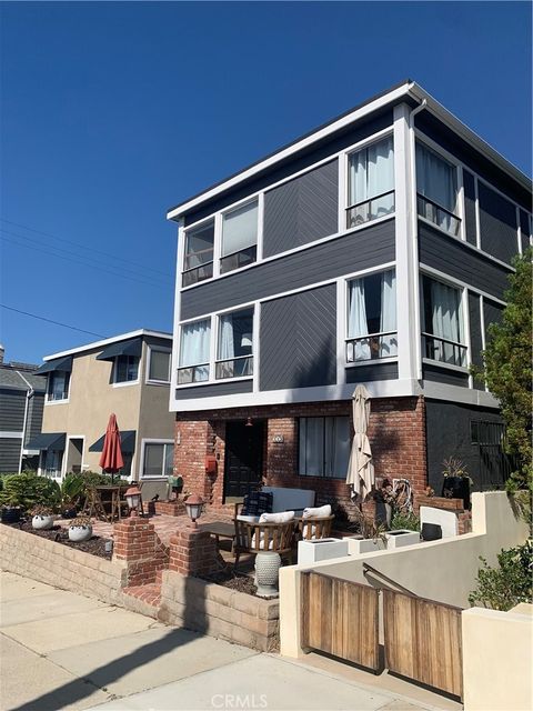Photo of 321 30th Street, Manhattan Beach, CA 90266 (MLS # IN26095613)