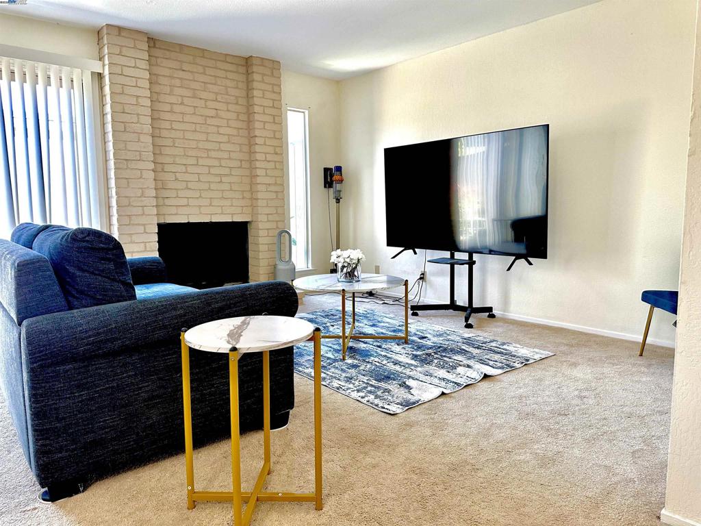 BAY FARM - Residential