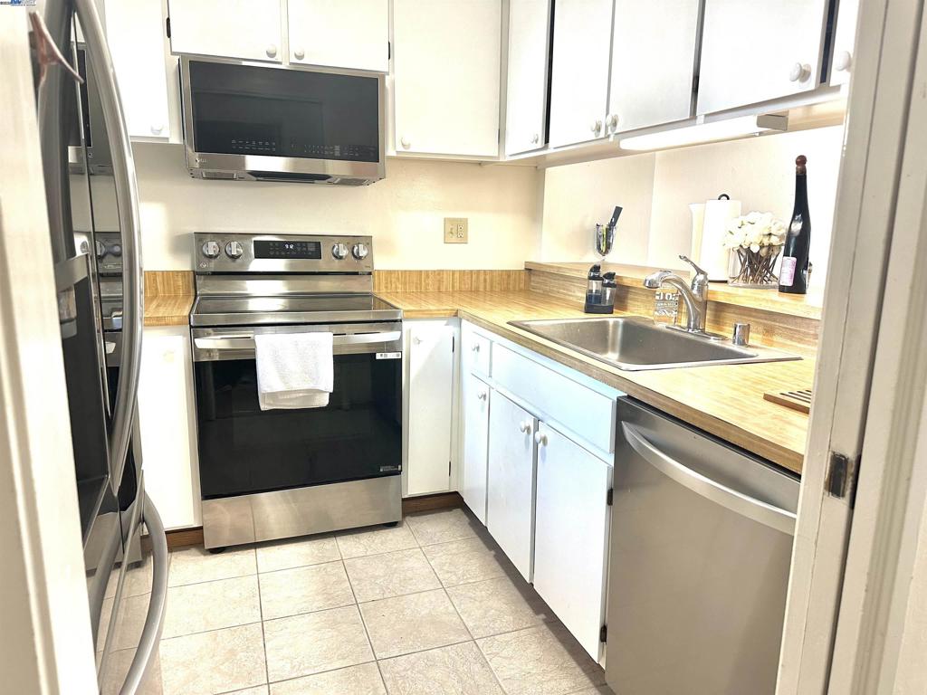 BAY FARM - Residential