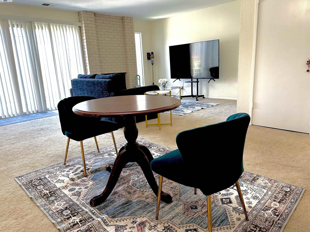 BAY FARM - Residential