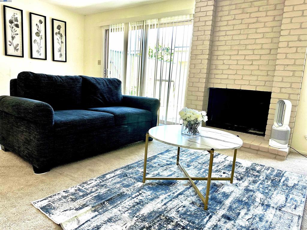 BAY FARM - Residential