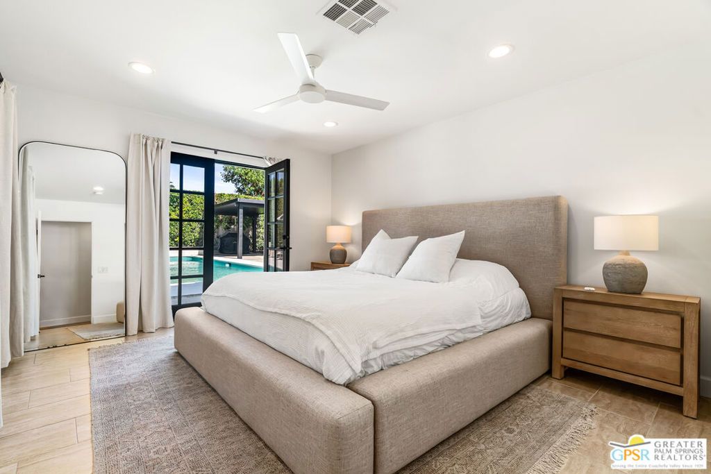 listing image 130729278237306501095