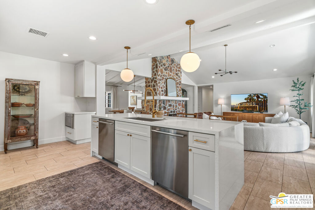 Movie Colony - Residential