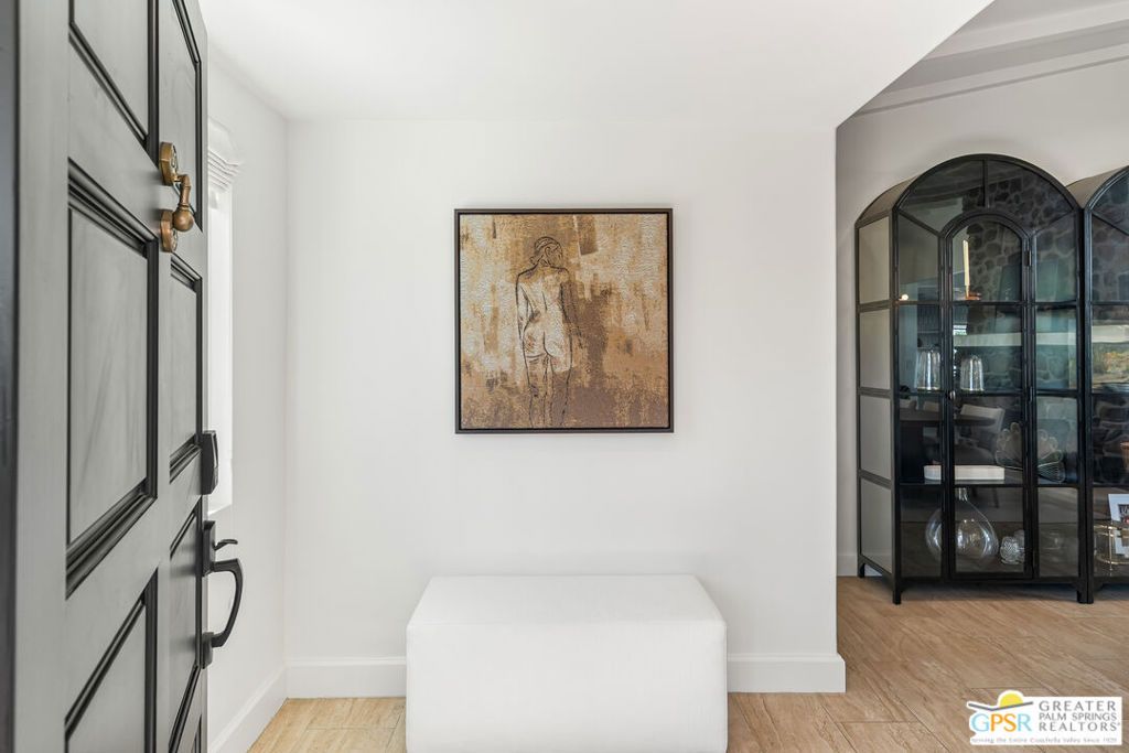 listing image 130720649800316334193