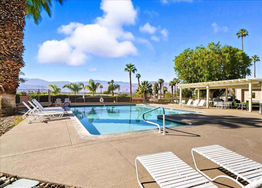 Portola Country Club - Manufactured In Park