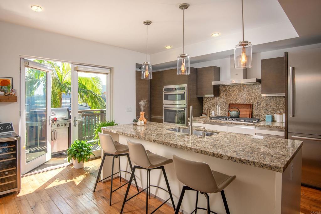 90 N Coast Highway 101 310