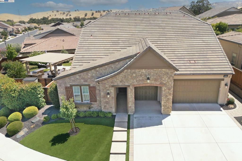 TRILOGY VINEYARDS - Residential