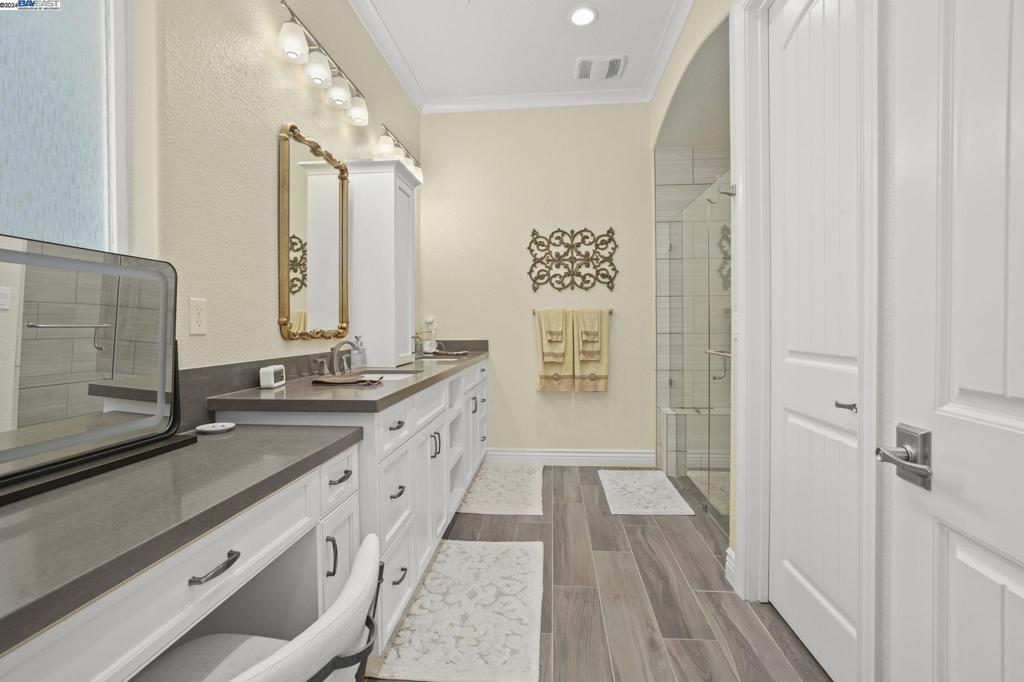 TRILOGY VINEYARDS - Residential