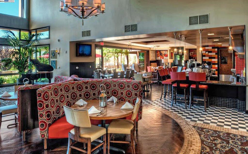 TRILOGY VINEYARDS - Residential