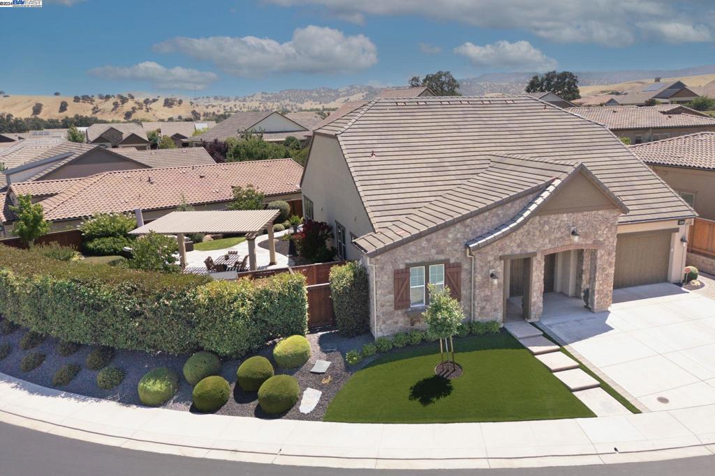 TRILOGY VINEYARDS - Residential