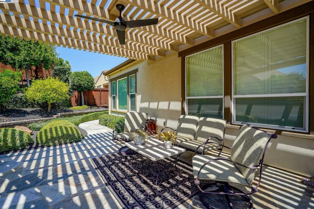 TRILOGY VINEYARDS - Residential