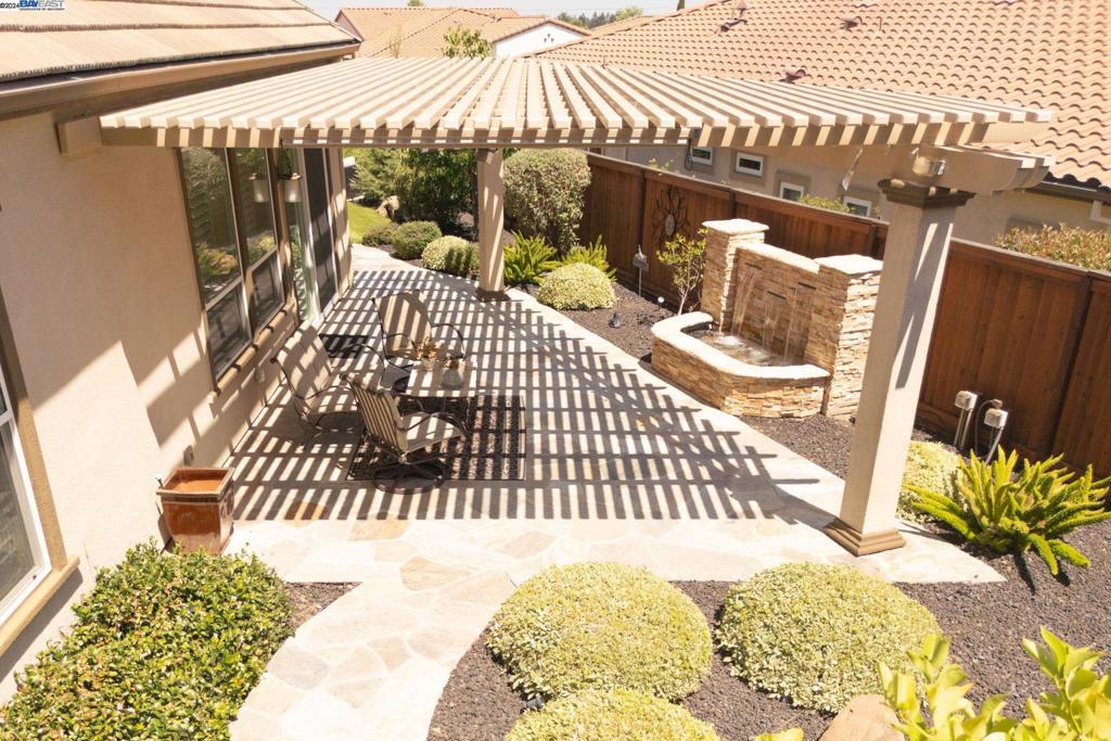 TRILOGY VINEYARDS - Residential