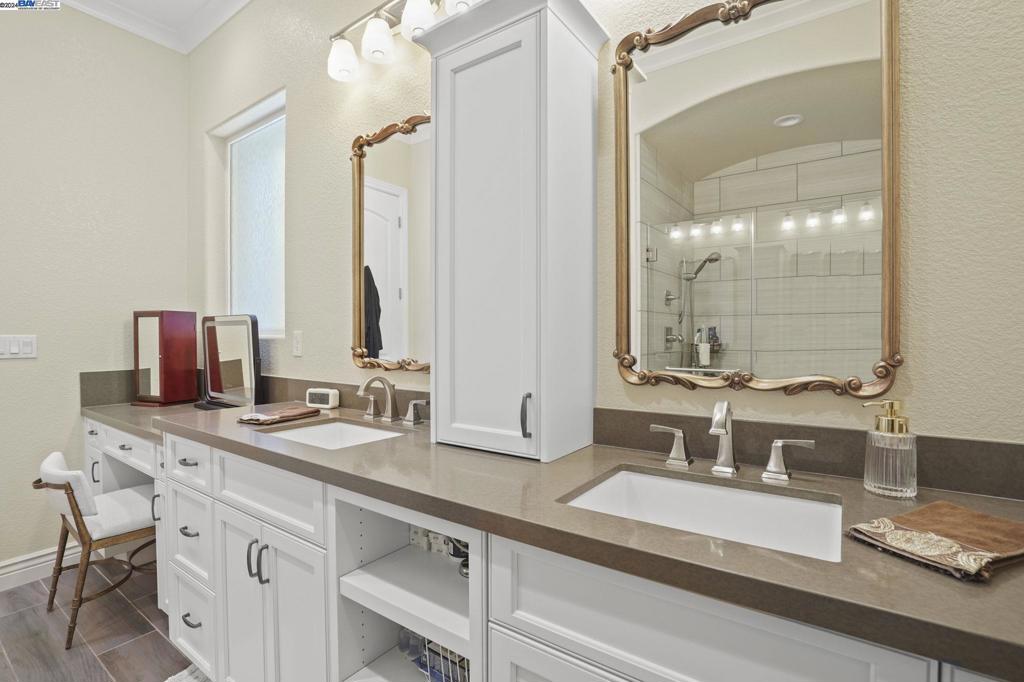 TRILOGY VINEYARDS - Residential