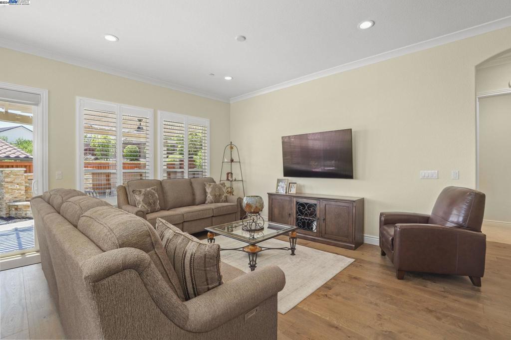 TRILOGY VINEYARDS - Residential