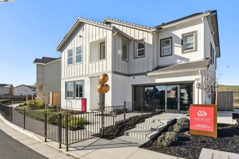 Photo of 1488 Monument Ln Ln, Fairfield, CA 94533 (MLS # 41120312)