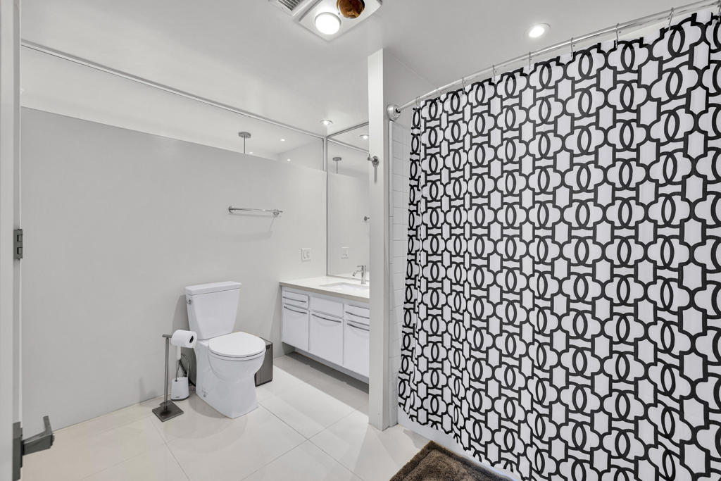 Palm Springs C.C. - Residential Lease
