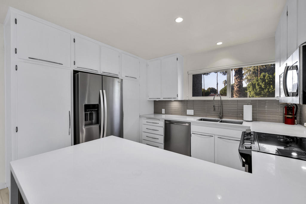 Palm Springs C.C. - Residential Lease