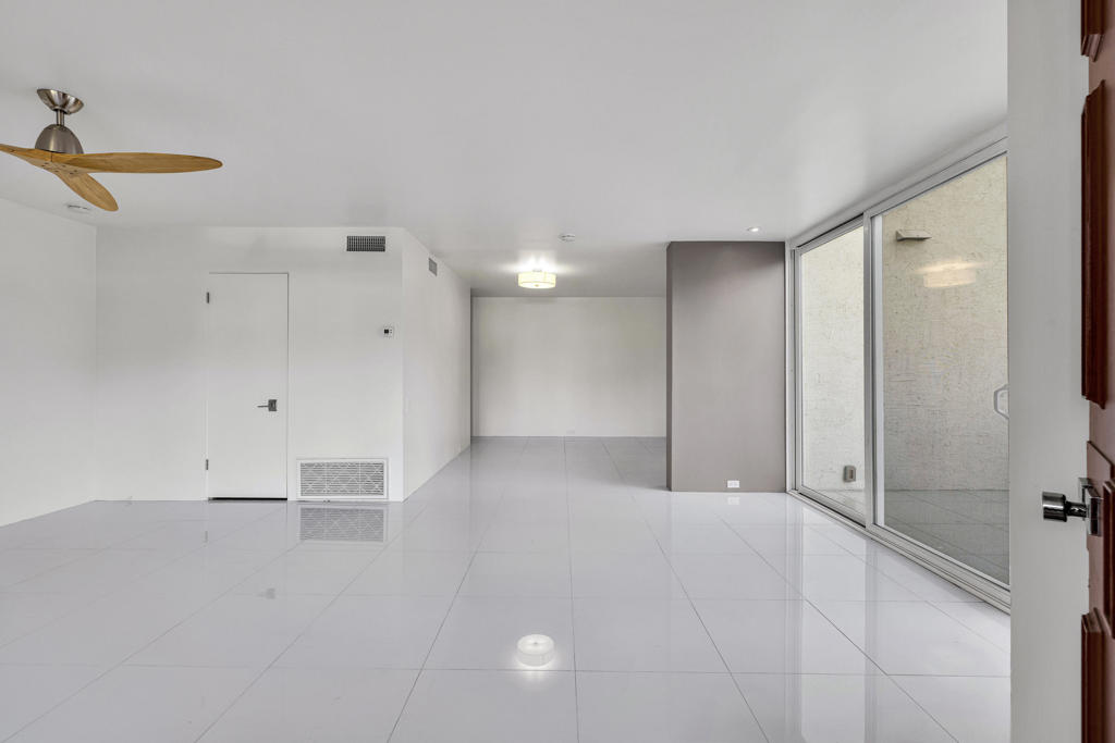 Palm Springs C.C. - Residential Lease