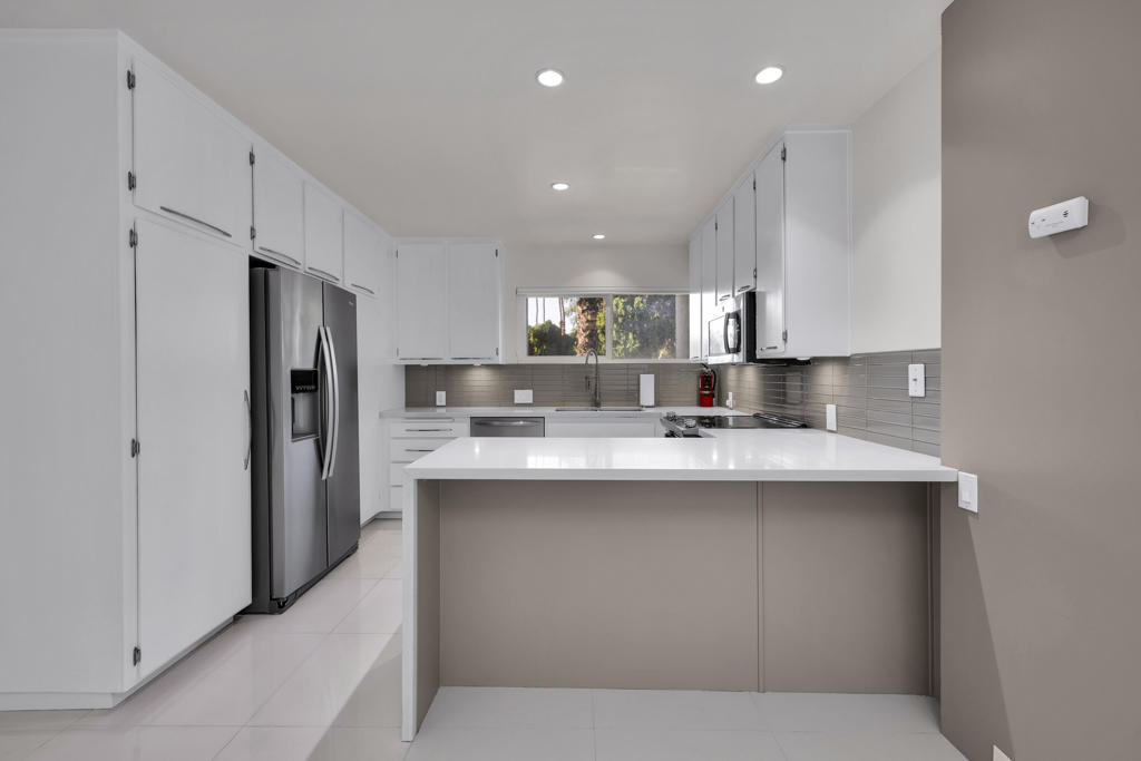 Palm Springs C.C. - Residential Lease