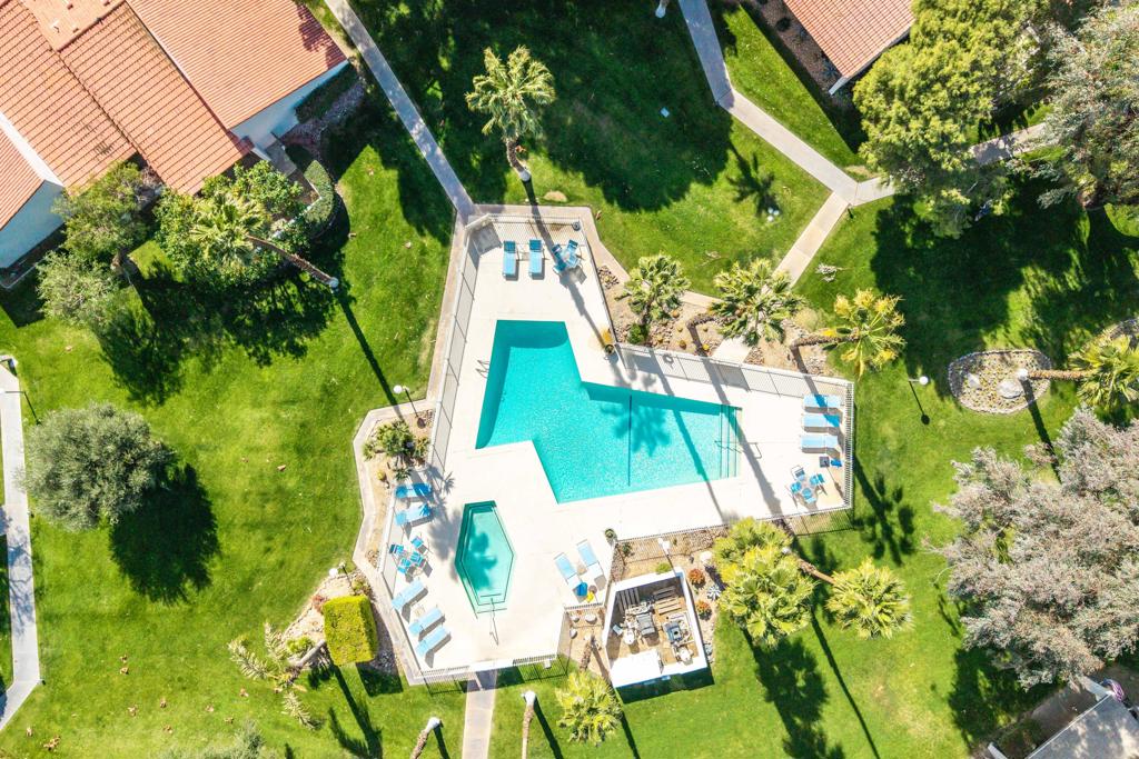 Palm Springs C.C. - Residential Lease