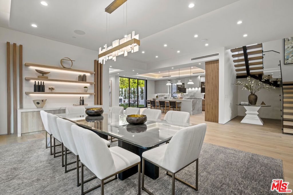 Photo of 1444 Beverwil Drive, Los Angeles, CA 90035 (MLS # 25615619)