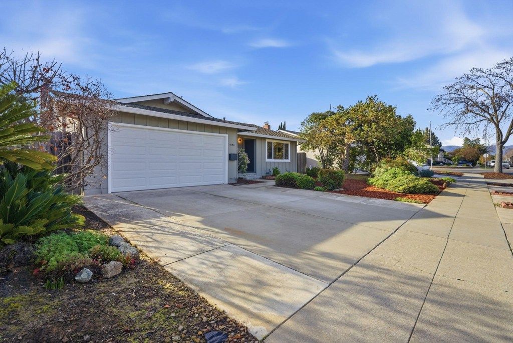 Photo of 1594 Hallbrook Dr Dr, San Jose, CA 95118 (MLS # 41121479)