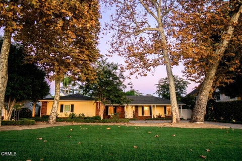 Photo of 1524 Virginia Avenue, Glendale, CA 91202 (MLS # P1-29215)