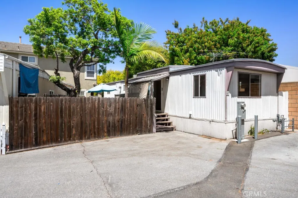 Torrance, California 90503, United States, 2 Bedrooms Bedrooms, ,1 BathroomBathrooms,Residential,Active,128507